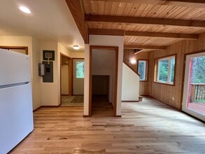 1274 Ballina Rd in Fairbanks, AK - Building Photo - Building Photo