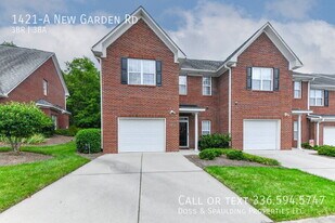 1421 New Garden Rd in Greensboro, NC - Building Photo