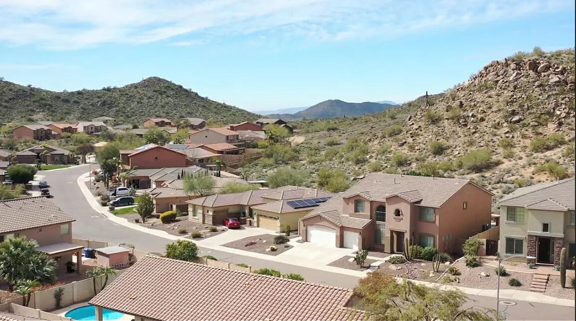 6518 W Yellow Bird Ln in Phoenix, AZ - Building Photo
