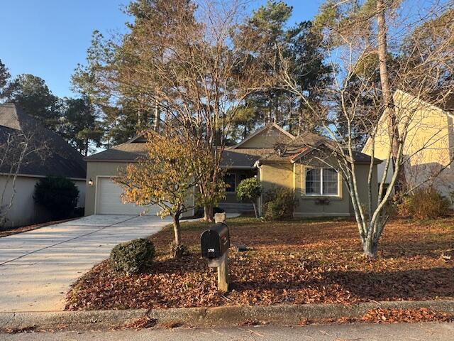 property at 170 Boxwood Rd