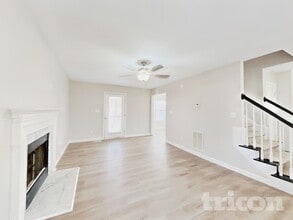 120 Hocutt Dr in Clayton, NC - Building Photo - Building Photo