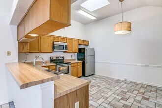 535 Lee Dr in Coppell, TX - Foto de edificio - Building Photo
