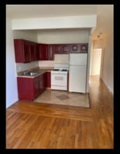 806 E 216th St, Unit 3 in Bronx, NY - Building Photo - Building Photo