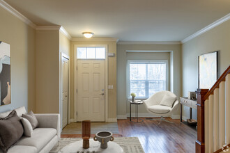 Townhomes of Caswell in Troy, MI - Building Photo - Building Photo