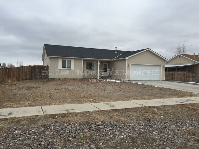 1710 Edison Ave in Alamosa, CO - Building Photo - Building Photo
