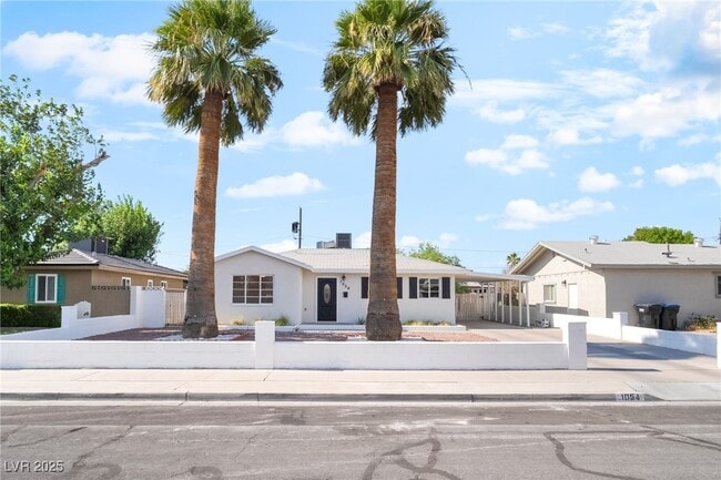 property at 1054 E Hassett Ave