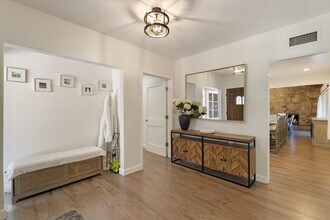 5040 Gould Ave in La Cañada Flintridge, CA - Building Photo - Building Photo