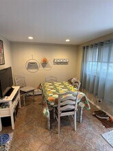 191 Atlantic Pl in Hauppauge, NY - Foto de edificio - Building Photo