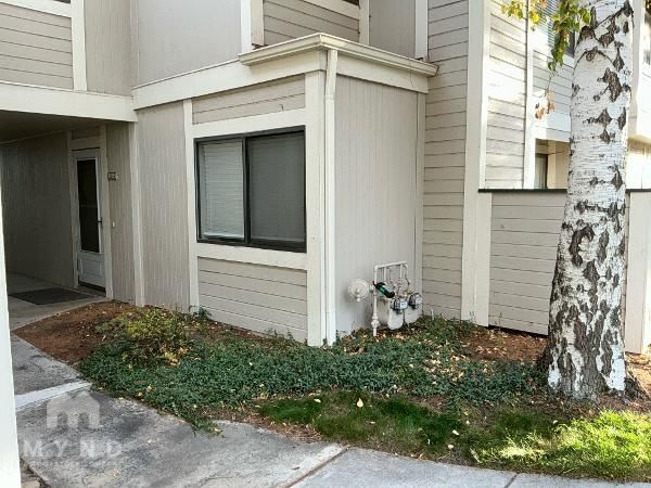 property at 2415 Sycamore Glen Dr