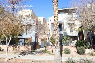 706 E Washington St-Unit -Unit 111 in Phoenix, AZ - Building Photo - Building Photo