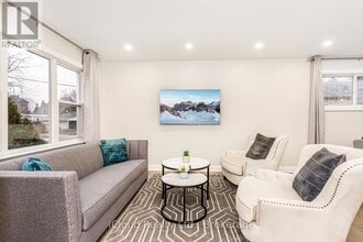 89 Darlingside Dr in Toronto, ON - Building Photo - Building Photo