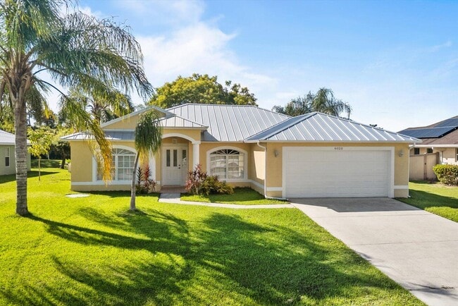 6020 NW Wolverine Rd in Port St. Lucie, FL - Foto de edificio - Building Photo