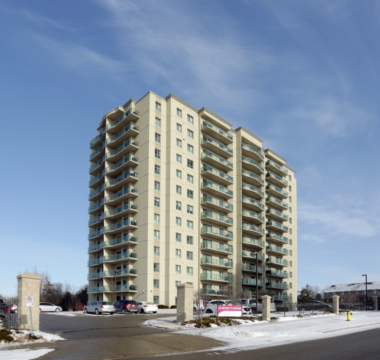 Auburn Towers in Cambridge, ON - Building Photo