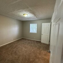 9745 Long Point Rd-Unit -10 in Houston, TX - Foto de edificio - Building Photo