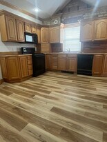 53 E Main Ave in Zeeland, MI - Building Photo