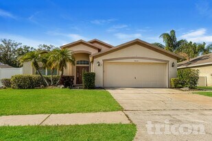 4115 Marlow Loop in Land O Lakes, FL - Building Photo