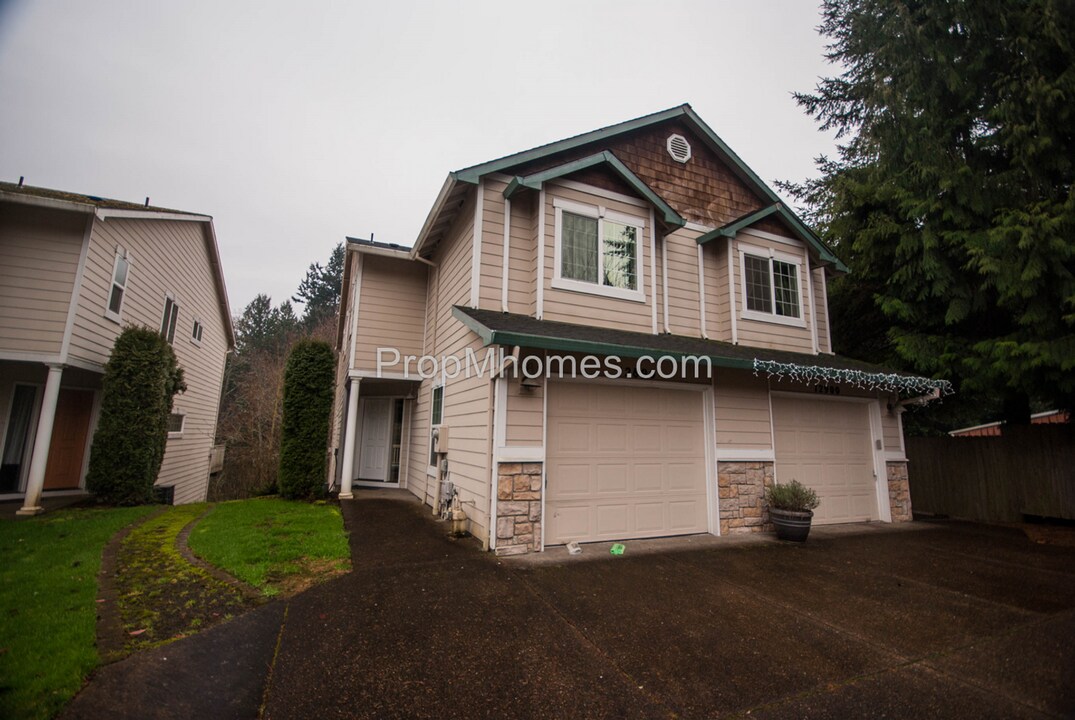 12890 SW Fonner Pond Pl in Tigard, OR - Building Photo