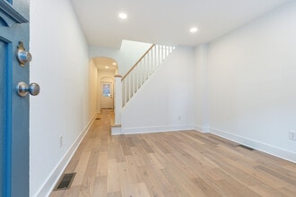 2563 E Elkhart St in Philadelphia, PA - Building Photo - Building Photo