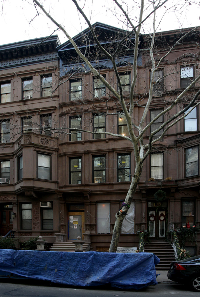 136 W 73rd St in New York, NY - Foto de edificio - Building Photo