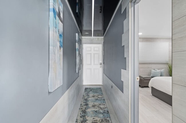 8743 Thomas Dr in Panama City Beach, FL - Foto de edificio - Building Photo