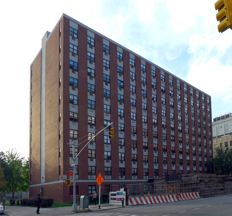 Metro North Court in New York, NY - Building Photo