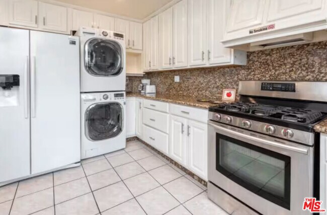 509 Edinburgh Ave in Los Angeles, CA - Building Photo - Building Photo