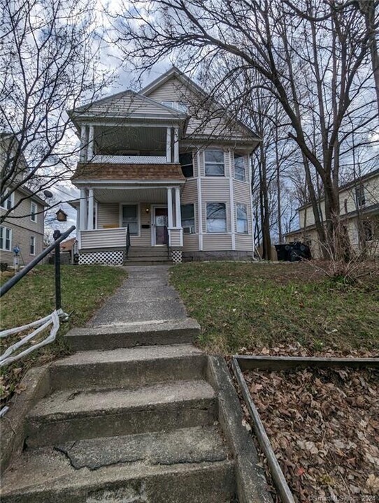 34 High St in Torrington, CT - Building Photo