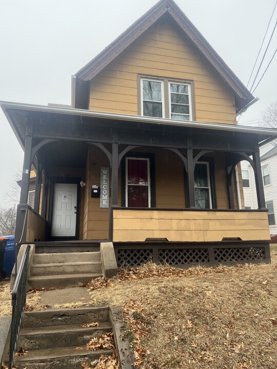 65 Cherry St in Meriden, CT - Building Photo