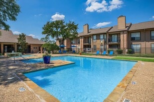 Frankford Flats Apartments in Dallas, TX - Building Photo