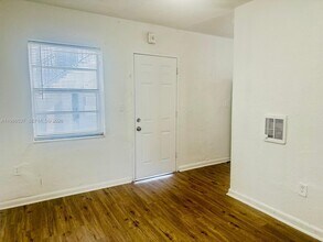 1801 NW 54th St in Miami, FL - Building Photo - Building Photo