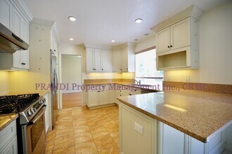 14 Northview Ct in San Rafael, CA - Building Photo - Building Photo