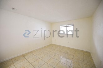 6040 SW 26th St in Miramar, FL - Building Photo - Building Photo