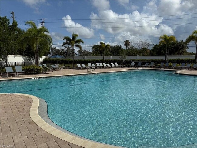 1273 Enbrook Loop in Naples, FL - Foto de edificio - Building Photo