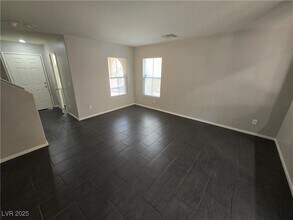 11150 Ranch Valley St in Las Vegas, NV - Foto de edificio - Building Photo