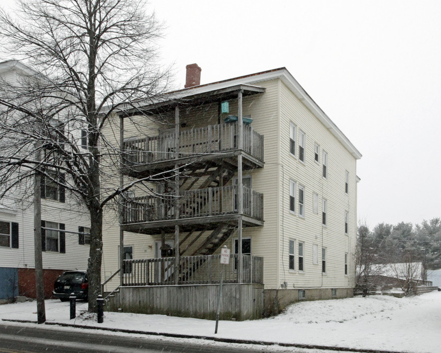 30 Hill St in Biddeford, ME - Foto de edificio