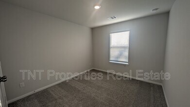 411 Sandall St in Navasota, TX - Building Photo - Building Photo