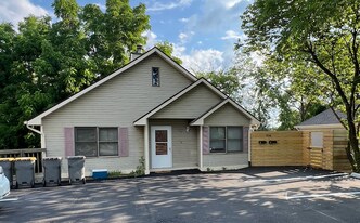 704 W 15th St in Bloomington, IN - Building Photo