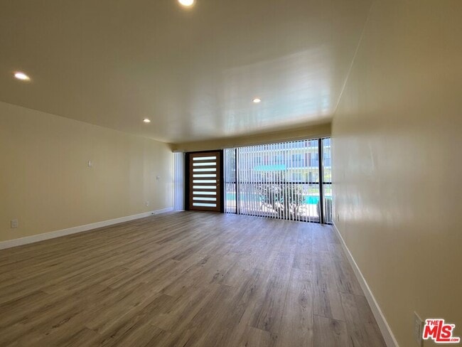 13400 Cordary Ave in Hawthorne, CA - Building Photo - Building Photo