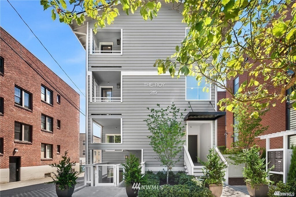315 W Roy St in Seattle, WA - Building Photo