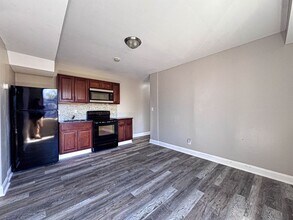 4630 Hillside Rd SE in Washington, DC - Building Photo - Building Photo