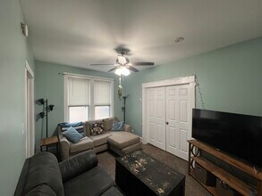1815 E 35th St, Unit 1 in Minneapolis, MN - Building Photo - Building Photo