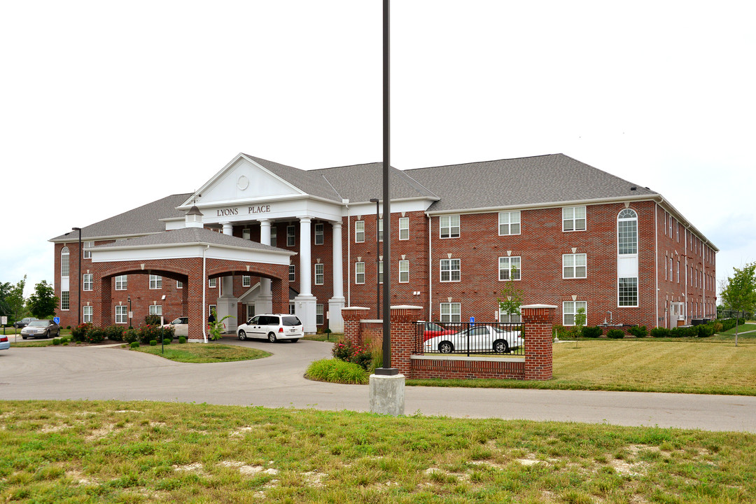 Lyons Place in Dayton, OH - Building Photo