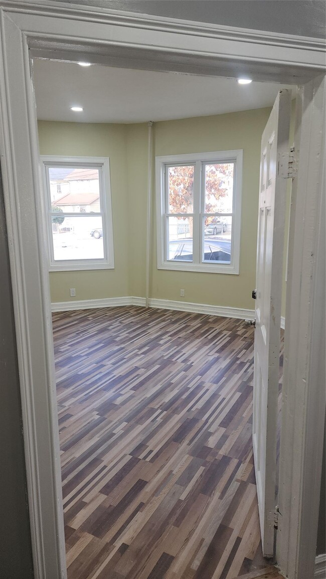137-21 218th St in Queens, NY - Building Photo - Building Photo