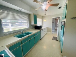 5348 Cocoa Ct in Cape Coral, FL - Building Photo - Building Photo
