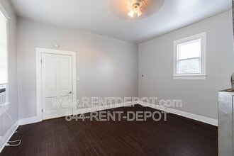 914 Harriet St in Evansville, IN - Foto de edificio - Building Photo
