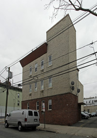 19 Hopkins Ave in Jersey City, NJ - Foto de edificio - Building Photo