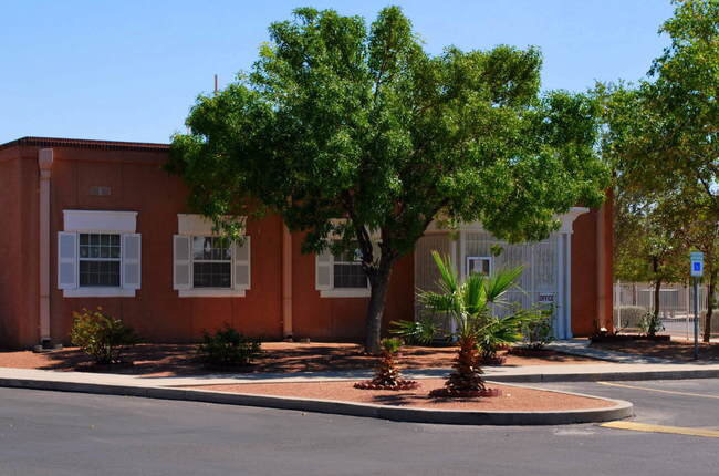 West Side Senior Housing in El Paso, TX - Building Photo - Building Photo