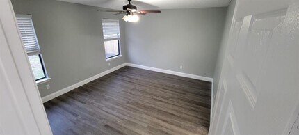 16207 Parkway Dr in Pflugerville, TX - Building Photo - Building Photo