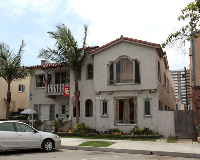1824-1830 E 2nd St in Long Beach, CA - Foto de edificio - Building Photo