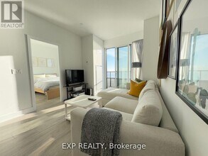 20-2820 Shore Breeze Dr in Toronto, ON - Building Photo - Building Photo